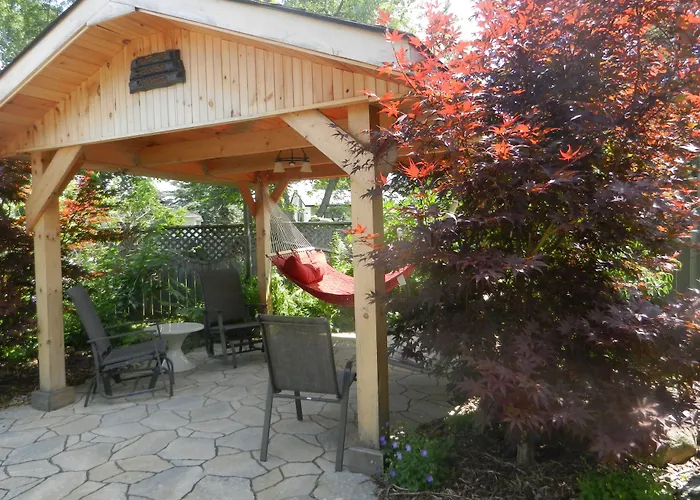 A Garden Stroll Bed & Breakfast